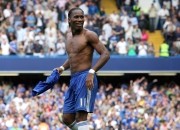 开云平台-从质疑到加冕，恩比德的自我救赎与尼克斯的铁血突围