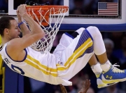 开云体育官网-美加墨世界杯之夜，克莱·汤普森数据全面爆炸，谱写篮球史诗新章