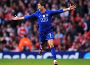 开云体育平台APP-巴黎之夜，中国新星轻取桂冠，佩德里刷新历史纪录的双重奏