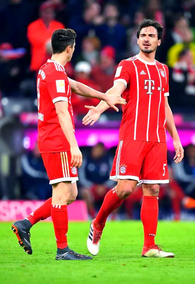 包含德国完胜西班牙,莱万完成帽子戏法的词条 包含德国完胜西班牙,莱万完成帽子戏法的词条