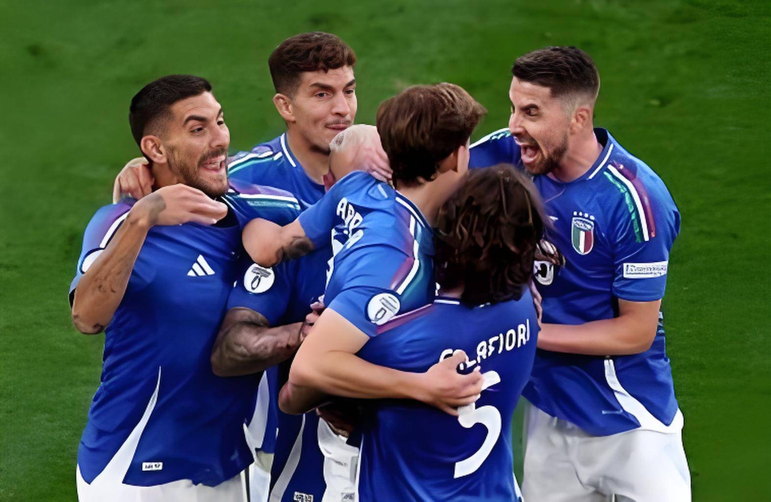 关于塞尔维亚队大胜挪威，领跑小组的信息