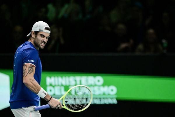 关于世界网球队险胜美国网球队，费德勒爆发神勇的信息