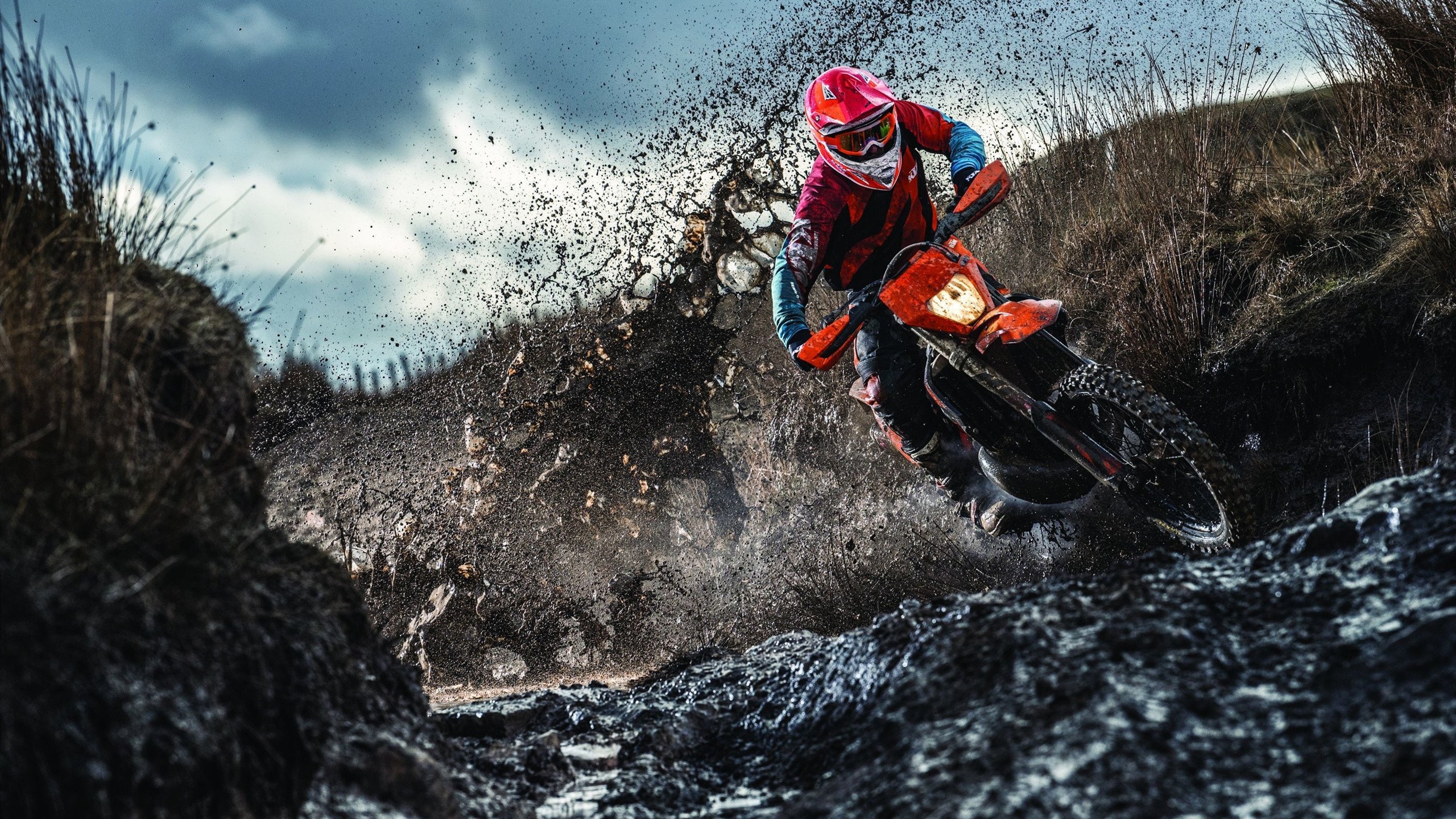 赛道上的独舞者,卡瓦哈尔如何一手掌控F1新赛季揭幕战之夜